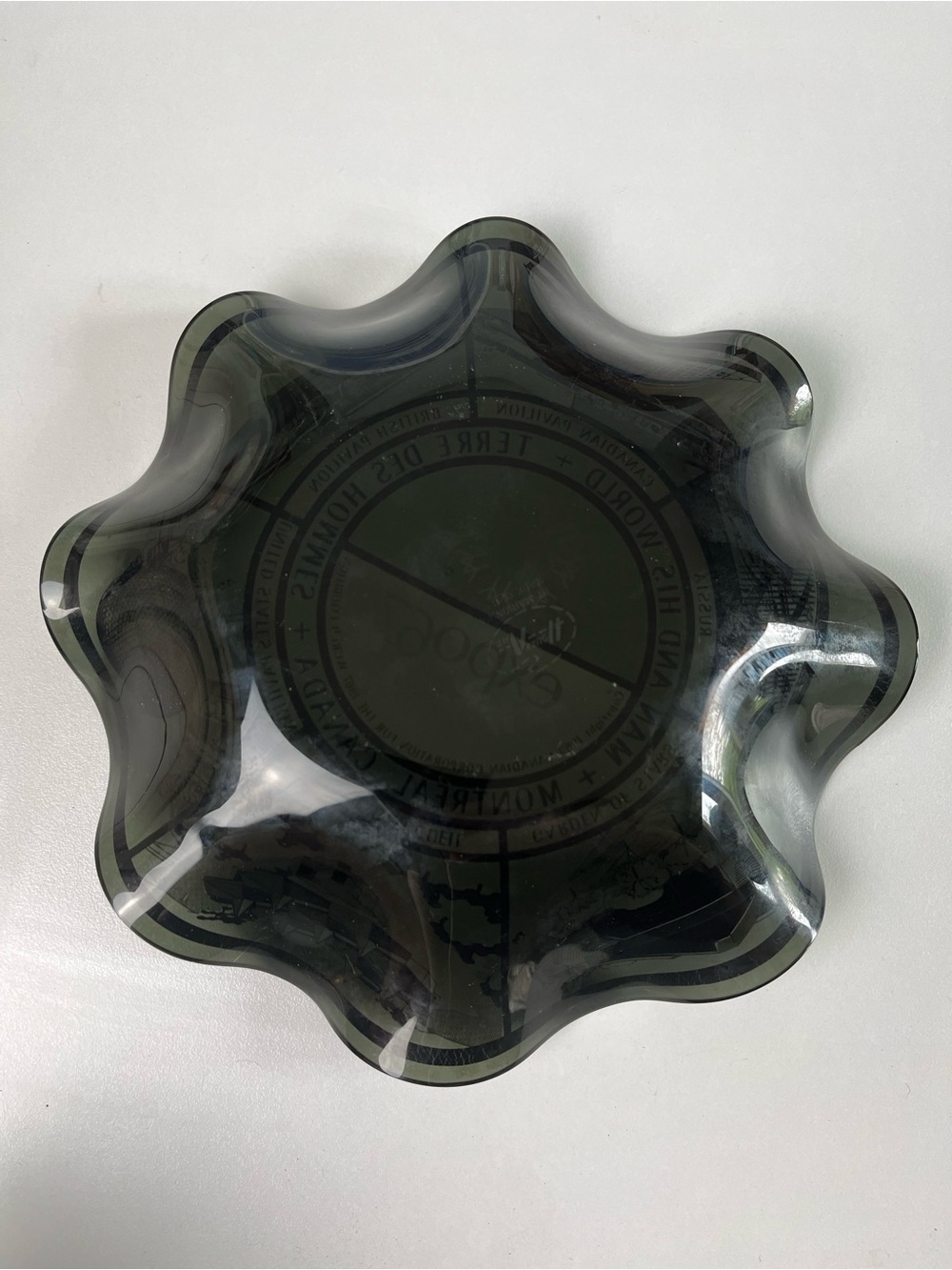 Vintage Expo 67 Montreal Ruffled Smoked Glass Bowl - Picture 4 of 7
